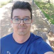 Licenciado en Física, imparto clases de matemáticas y física.